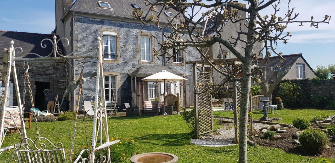 Maison Papillons Plomodiern Exterior photo